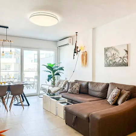 Duplex 780 - Two Floors, Terrace & Seaview * Durrës