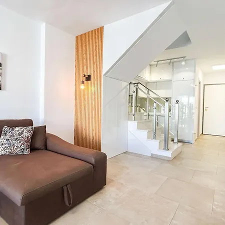 Duplex 780 - Two Floors, Terrace & Seaview *